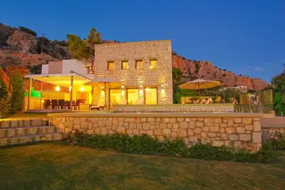 Image de Villa Exécutive Rhodes | Villa Luciana | 3 chambres avec vue sur la mer | Pefkos
