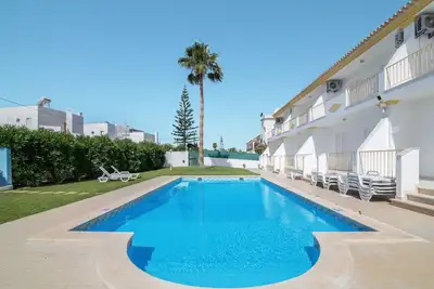 Image de Villa de vacances \"Villa Sunshine\" avec piscine, jardin, terrasse, vue sur la montagne et Wi-Fi