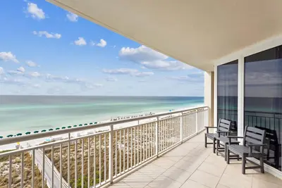 Image de Beautiful Gulf Front Property at Pearl of Navarre #503!