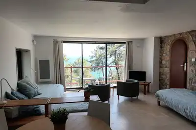 Image de Studio indépendant - site exceptionnel - piscine - 2\/3 personnes