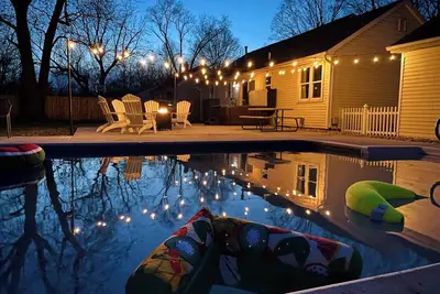 Image de Pool | Hot Tub | Backyard Oasis | Game Room | Fun