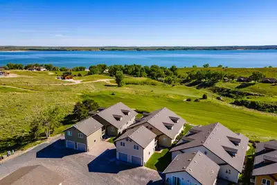 Image de Golf Course Condo Comfortable and Cozy 3 B\/R house