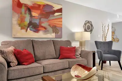 Image de Stylish Old Town Scottsdale Condo| Pool| Wifi