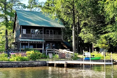 Image de PatriotsRest: Adirondack private waterfront with fishing \/ swimming \/ boat dock