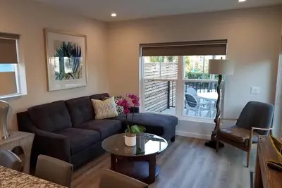 Image de 3 Bedroom/3 Bath Townhouse - Unit 3