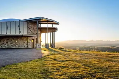 Image de West Cabin- Yellowstone Family Retreat- Sled Hill