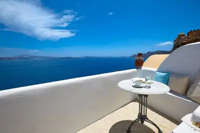 Image de Luxury Santorini Villa | 1 Bedroom Villa | Stunning Sea Views & Outdoor Jacuzzi | Oia