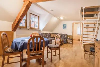 Image de Appartement duplex \"4-Star Holiday Apartment No. 2\" avec Wi-Fi, jardin et terrasse
