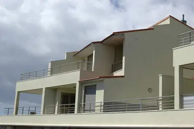 Image de Comfortable apartment near the beach, windsurfing area, parking.