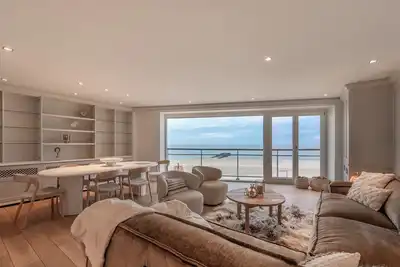 Image de On seawall located 3 bedroom apartment on 3rd floor