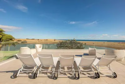 Image de Refurbished sea front with Jacuzzi in Maspalomas