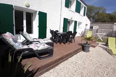 Image de maison de ferme rénovée sur l' ile d'oléron st georges d'oléron proche commerces
