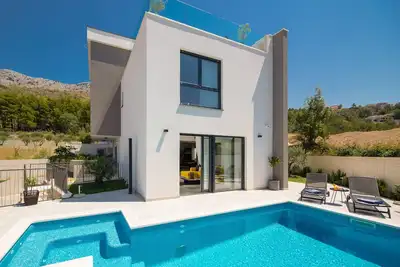 Image de Mediterranean Retreat in Private Villa with pool, jacuzzi and sauna