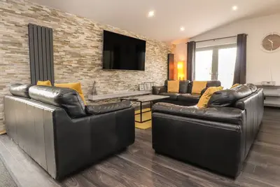 Image de Box Tree Escapes, family friendly, with hot tub in Kirkby Lonsdale