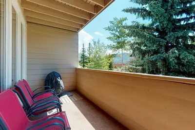 Image de Mountain/Ski View condo near lifts with heated outdoor pool, fireplace, hot tub