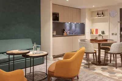 Image de Studio Suite Close to London Heathrow | Business Centre On-Site + Free Wi-Fi