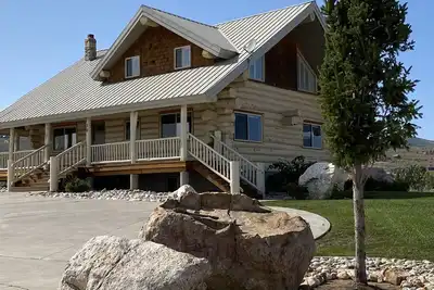 Image de Papa Bear's Pickleball Cabin!