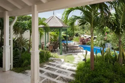 Image de 2 Bedroom Suite w\/ Private Garden Pool, sleeps 6