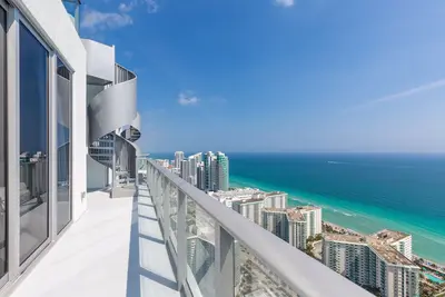 Image de 2br Penthouse Ocean View Suite at Hyde Beach House Luxury Condo-Resort