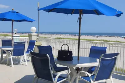 Image de Bord de l'océan Beauté * Wow * Automne / Hiver * 2br 2ba W / Deck * 2 piscines * Grills * Elev