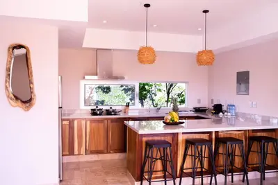 Image de New Condo/2 Beds/4 Pax /2 Bath