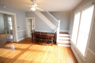Image de Bright Home with Excellent Urbana Location