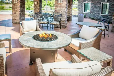 Image de Studio Suite | Great for Business Travelers! Free Wi-Fi + Parking On-Site