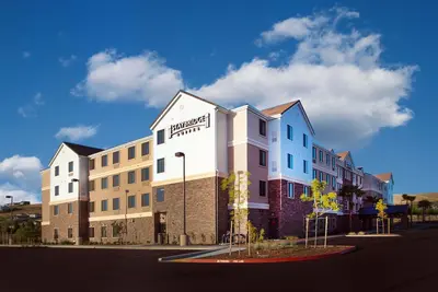 Image de Great for Business Travelers! King Suite with Free Breakfast + Shared Pool & Gym