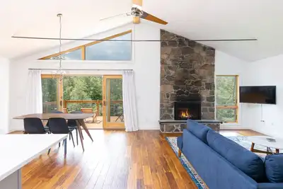 Image de Modern Ski-Home in the Mountains with Views