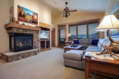 Image de Al4206 | Gorgeous Mountain Retreat | Close to Mountain | 4 Pools | Air Chilling