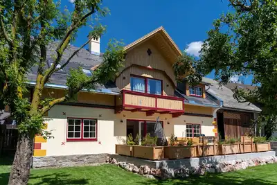 Image de Vacation home with three apartments - 3km to the ski lift and 150 m to the swimming pool