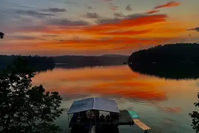 Image de Beautiful Spot on Smith Lake