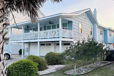 Image de Spacious sound view home. Perfect retreat for families to home school and relax