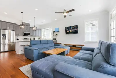 Image de Modern 4-Bd Home w/ Pool | Perfect Nola Getaway