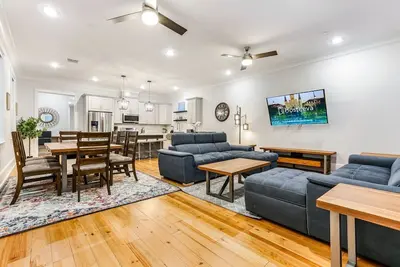 Image de 5br w Pool | Great for Families | Near Everything