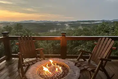 Breath Taking - Long Range Mountain Views & Lake Blue Ridge at Your Finger Tips!