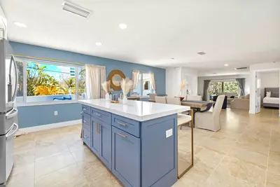 Image de Gertrude's Siesta | Private Patios, Beach & Village, 100 steps to Best Views on Siesta Key!