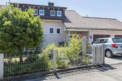 Image de Appartement confortable \"Rosengarten\" près du lac de Constance avec Wi-Fi, terrasse et jardin