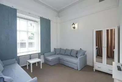 Image de 3-Bedroom, Central, Own Entrance, Clean Loft-Styled Flat!