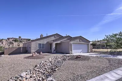 Image de Inviting Retreat w/ Patio < 1 Mi to Colorado River