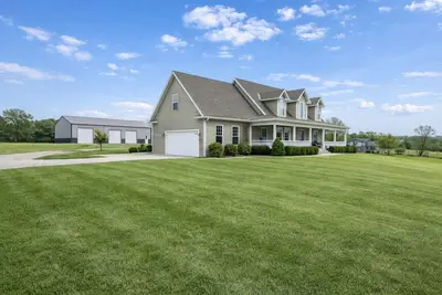 Image de Spacious 3br, 3. 5ba Country Retreat Near Kc, Patio Fireplace, Game Room