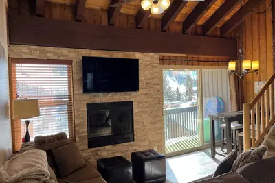Image de Updated Condo, 1gb WiFi, Fireplace, Balcony, Views! Across from Giant Steps