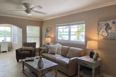 Image de Waterfront Condo - Plush Furnishings  - White Sandy Beaches - Corner Unit