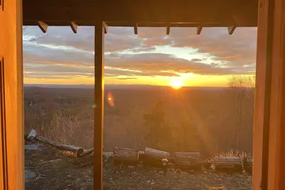 Image de Big Medicine Ranch - Rustic Sunrise Cabin - Catskills