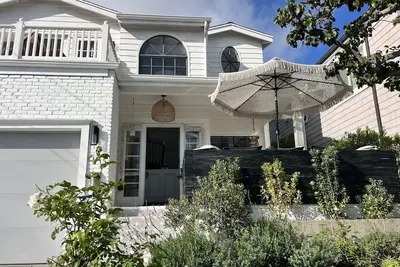 Image de Gorgeous and Spacious 4br Retreat; Walk to Beach and Restaurants