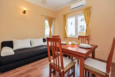 Image de Apartment Plima, 70 m to the beach, 4people, free WiFi, terrace, Bbq