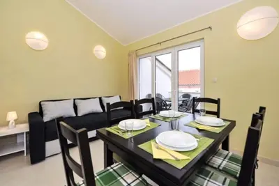 Image de Apartment Plima, 70 m to the beach, 6 people, free WiFi, parking, terrace, Bbq