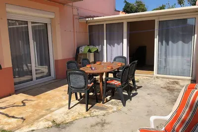 Image de Villa T5 avec jardin, 100m plage, clim, WiFi, pour 8-10 pers, Le Barcarès