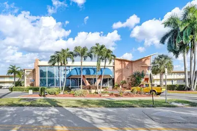 Image de Amazing Studio/1Bath, Hallandale Beach, Free Parking. Walk to the beach!