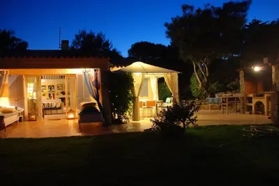 Image de Villa with garden steps from beach 3bedroom3baths